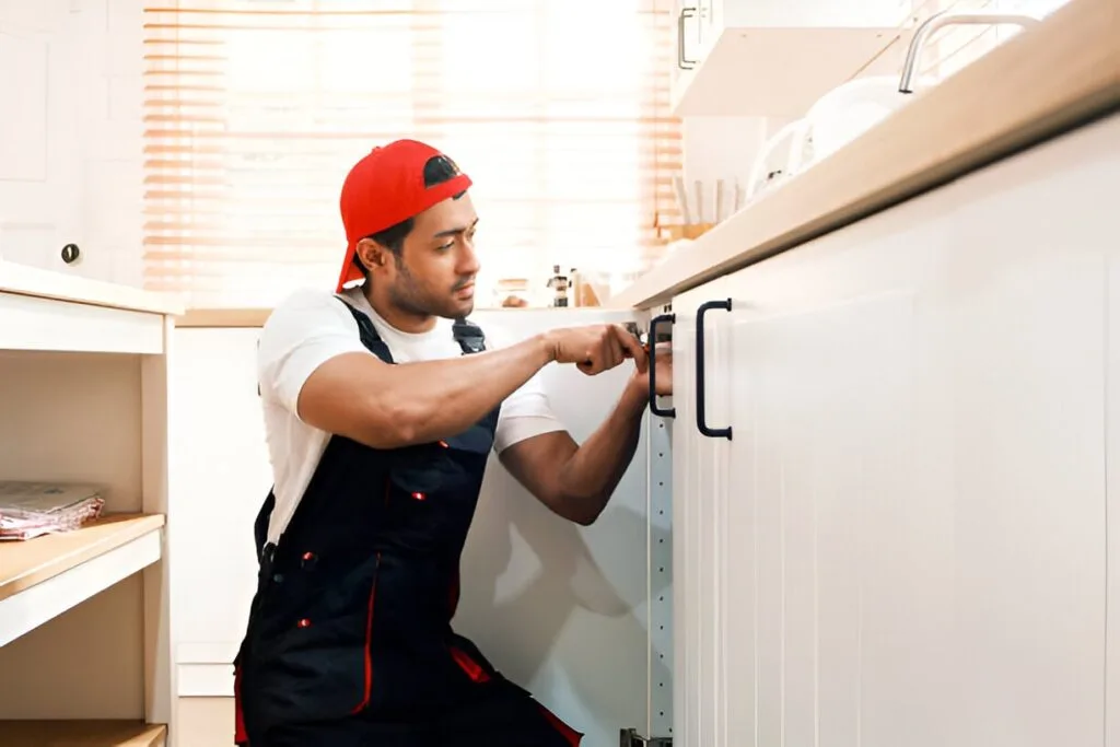 The Hidden Benefits of Hiring a Local Contractor for Your Kitchen Remodeling Project in Mississauga